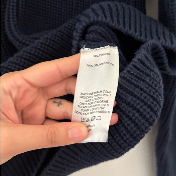 Quince 100% Organic Cotton Fisherman Crew Sweater - Picture 5 of 5